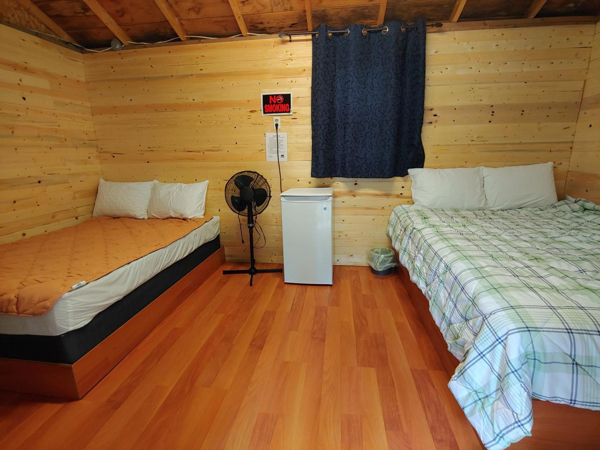 Oakhill Pines Campground ブリッジウォーター エクステリア 写真