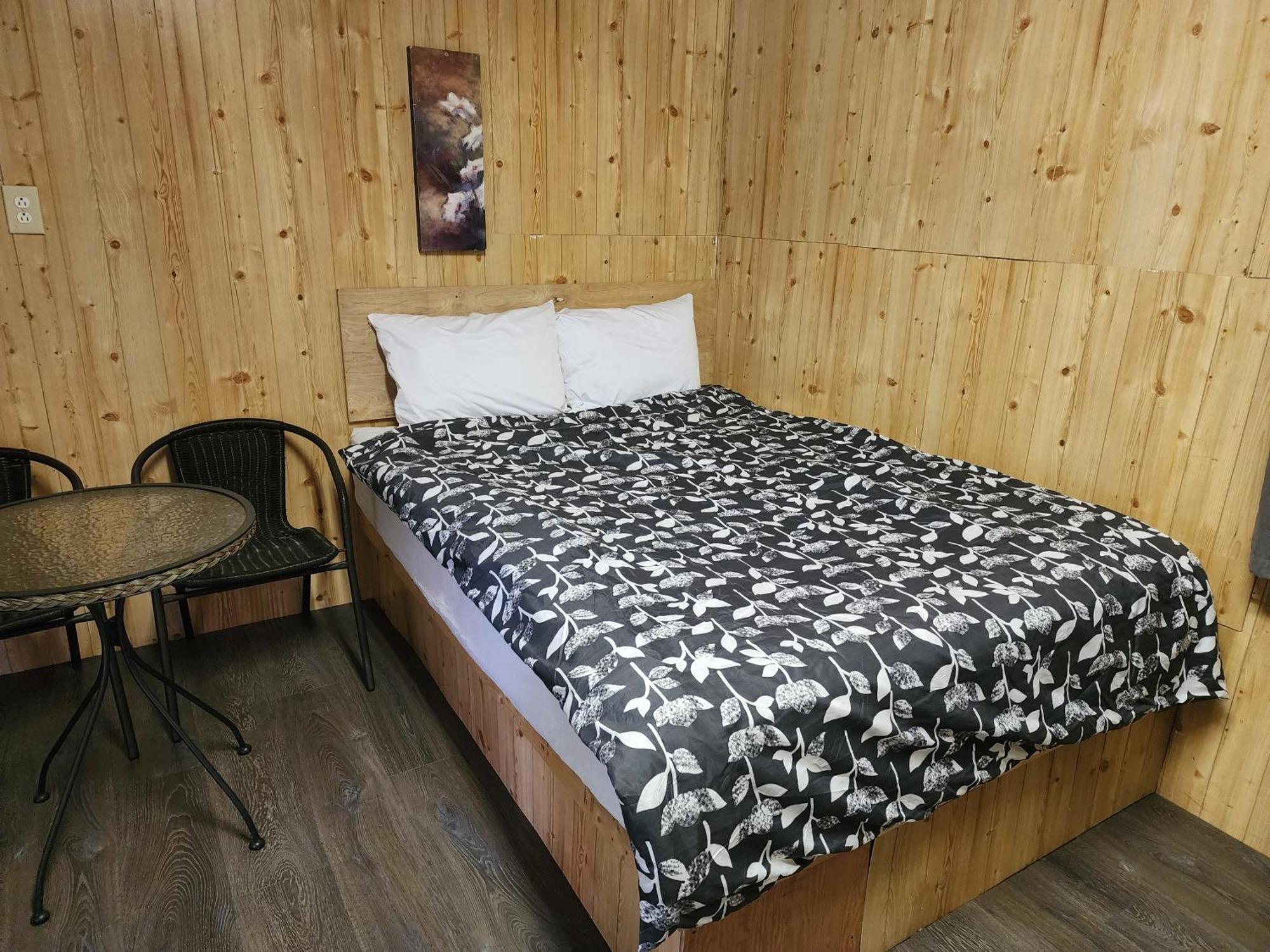 Oakhill Pines Campground ブリッジウォーター エクステリア 写真